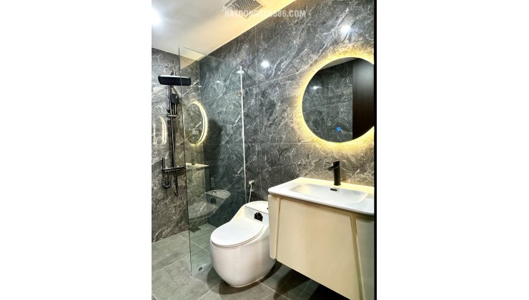 Bán chung cư Berriver Nguyễn Văn Cừ, 88m2, căn góc, 3 thoáng, full nội thất, 8,4 tỷ